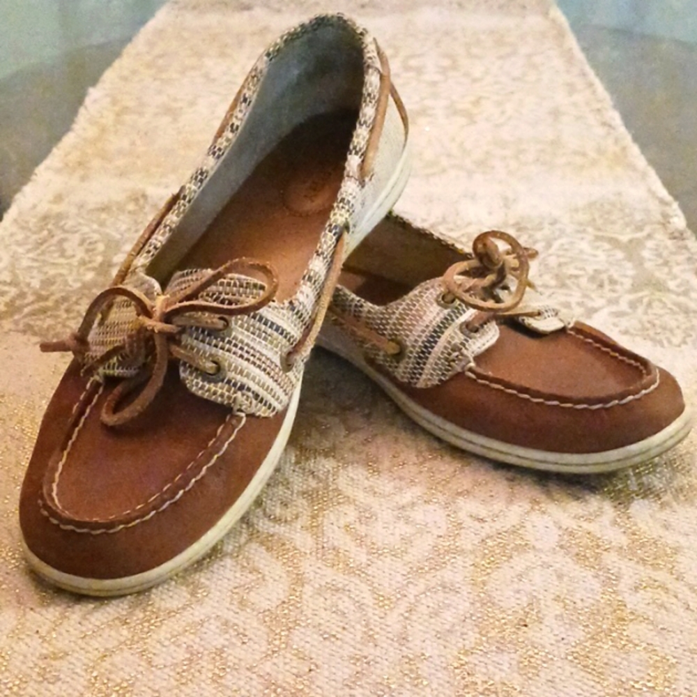 Leather/Canvas Sperry shoes